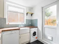 Недвижимость Coldharbour Lane: 4