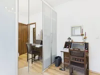 Недвижимость Трехкомнатная квартира, Центр: 8