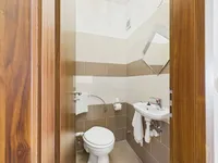 Недвижимость Трехкомнатная квартира, Центр: 20