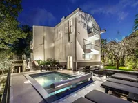 Недвижимость Семейный дом 313 м², Опатия: 1