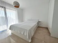 Недвижимость Многоквартирный дом Побри: 14