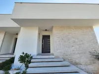 Недвижимость Многоквартирный дом Побри: 26