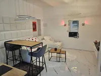 Недвижимость Однокомнатная квартира Центр: 3