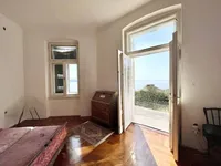 Недвижимость Трехкомнатная квартира Центр: 5