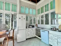 Недвижимость Трехкомнатная квартира Центр: 12