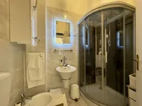 Недвижимость Однокомнатная квартира, Центр: 18