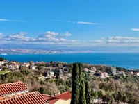 Недвижимость Четырехкомнатная квартира Оприч: 1