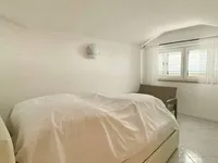 Недвижимость Четырехкомнатная квартира Оприч: 5