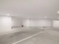 Недвижимость Четырехкомнатная квартира Центр: 28