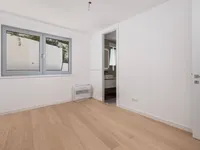 Недвижимость Трехкомнатная квартира в Центре: 13