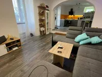 Недвижимость Трёхкомнатная квартира в центре: 1