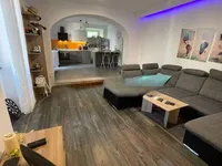 Недвижимость Трёхкомнатная квартира в центре: 2