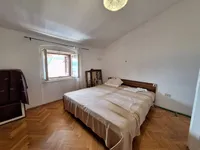 Недвижимость Трехкомнатная квартира в центре: 10