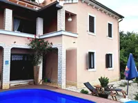 Недвижимость Семейный дом в Вепринаце: 1