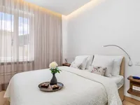 Недвижимость Трехкомнатная квартира в центре: 11