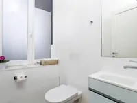 Недвижимость Трехкомнатная квартира в центре: 14