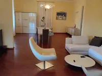 Недвижимость Трехкомнатная квартира Центр: 5