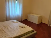 Недвижимость Трехкомнатная квартира Центр: 29