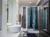 Недвижимость Трехкомнатная квартира в центре: 18