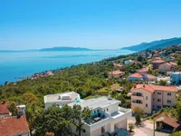 Недвижимость Многоквартирный дом Побри: 4