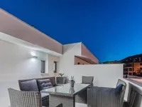 Недвижимость Многоквартирный дом Побри: 13