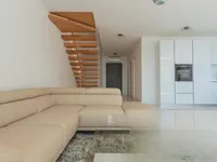 Недвижимость Многоквартирный дом Побри: 26