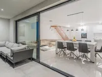 Недвижимость Многоквартирный дом Побри: 40