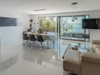 Недвижимость Многоквартирный дом Побри: 44