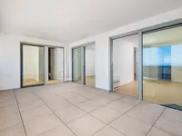 Недвижимость Трехкомнатная квартира Центр: 4