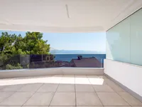 Недвижимость Трёхкомнатная квартира в центре Опатии: 2