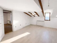 Недвижимость Четырехкомнатная квартира, Центр, Опатия: 4