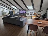 Недвижимость Двухкомнатная квартира в центре: 4