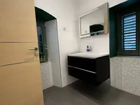 Недвижимость Трехкомнатная квартира в центре: 9