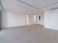 Недвижимость Четырехкомнатная Квартира Центр: 12