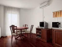 Недвижимость Трёхкомнатная квартира, Центр: 4