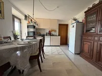 Недвижимость Двухкомнатная квартира Запад: 4