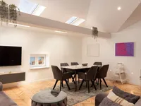 Недвижимость Трехкомнатная квартира в Центре: 4