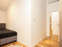 Недвижимость Трехкомнатная квартира в Центре: 14