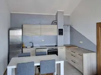 Недвижимость Трехкомнатная квартира Побри: 2