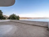 Недвижимость Семейный дом 561 м², центр: 9