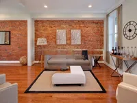 Недвижимость Четырехкомнатная квартира, Центр: 5