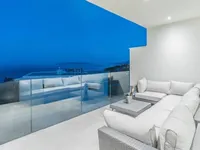 Недвижимость Многоквартирный дом в Опатии: 1