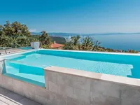 Недвижимость Многоквартирный дом в Опатии: 10