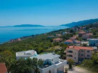 Недвижимость Многоквартирный дом в Опатии: 25