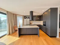 Недвижимость Четырехкомнатная квартира Центр: 8