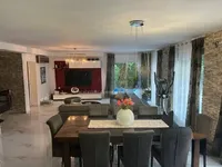 Недвижимость Многоквартирный дом Побри: 3