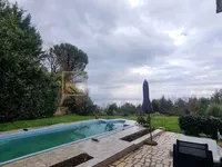 Недвижимость Трёхкомнатная квартира в Оприче: 12