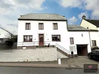 Недвижимость House for sale in Niederfeulen: 1