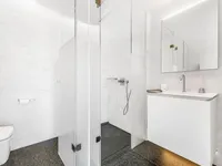 Недвижимость Apartment 6 rooms: 8