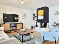 Недвижимость Apartment 5 rooms: 2